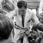 Il sindaco portato in trionfo la Domenica di Pasqua. Palagonia, 1982